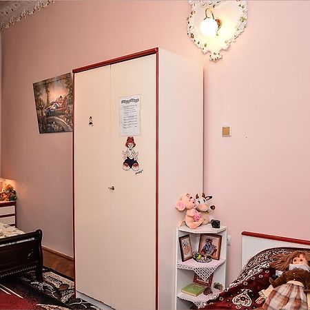 Vip-Apartments Angel Palas 체르니우치 외부 사진