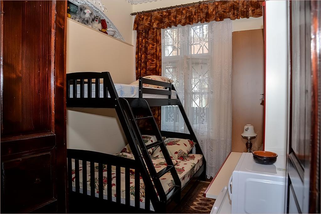 Vip-Apartments Angel Palas 체르니우치 외부 사진