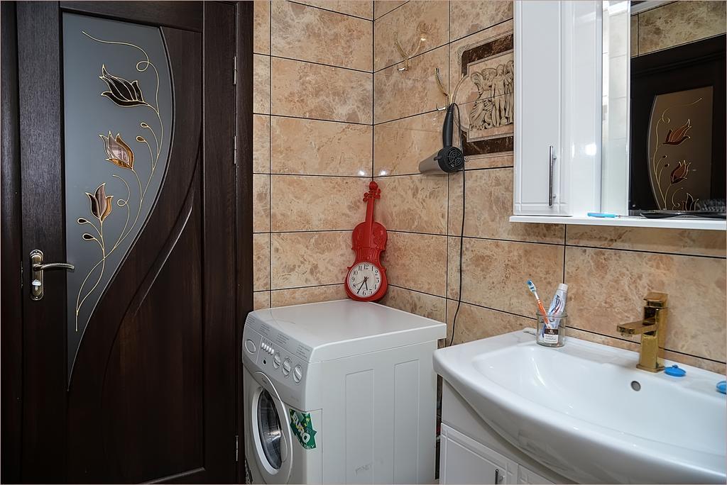 Vip-Apartments Angel Palas 체르니우치 외부 사진