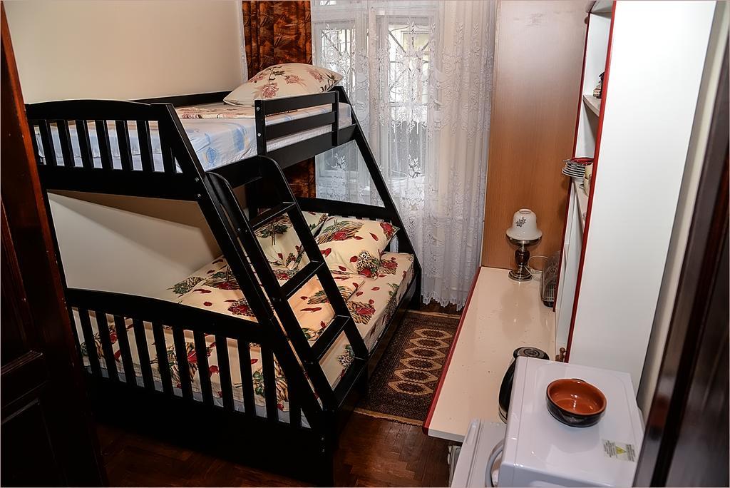 Vip-Apartments Angel Palas 체르니우치 외부 사진